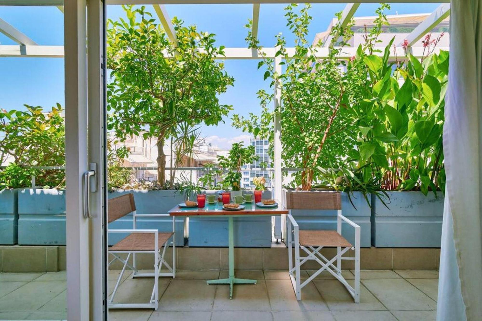 360 View In Roof Top Appartment With Patio Athens Exterior photo
